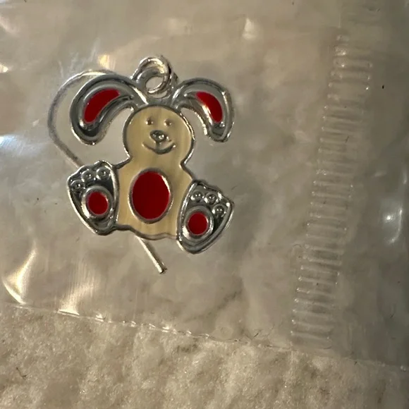 Avon 210-EASTER EARRINGS Bunny Studs - Picture 4 of 12